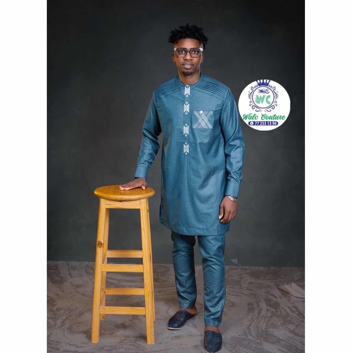 Ensemble costume africain homme élégant, tenue traditionnelle moderne cérémonie