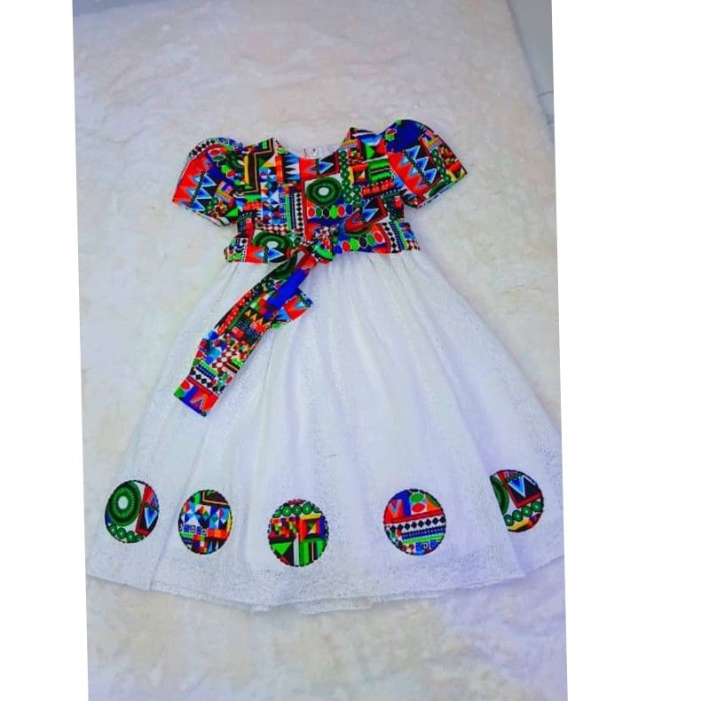 Robe fillette wax dentelle festive, robe africaine enfant fille 3 ans