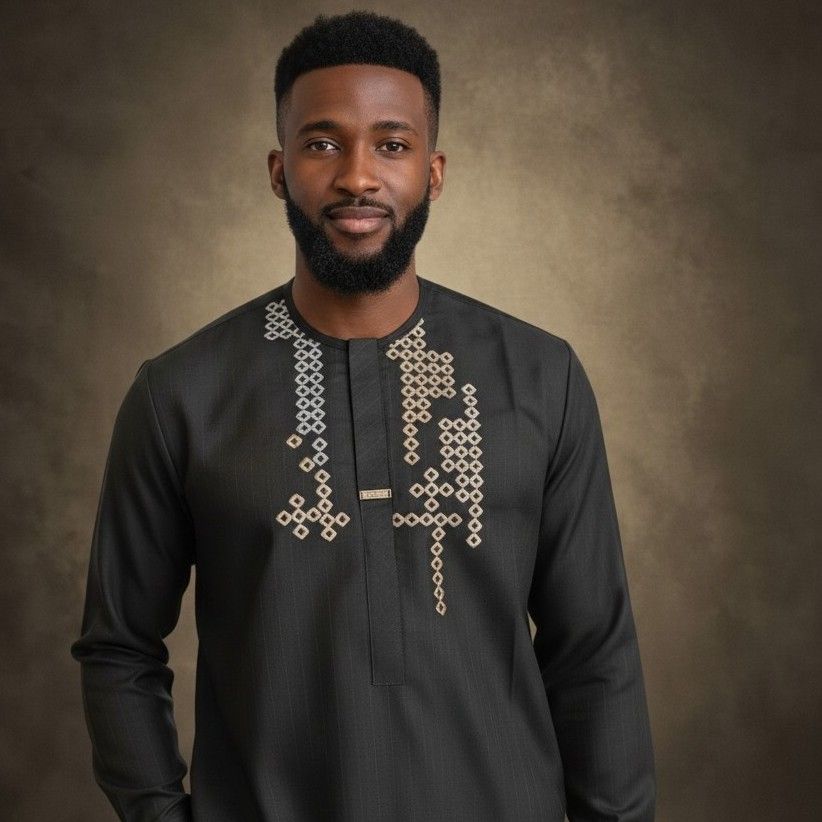 Ensemble homme élégant noir brodé