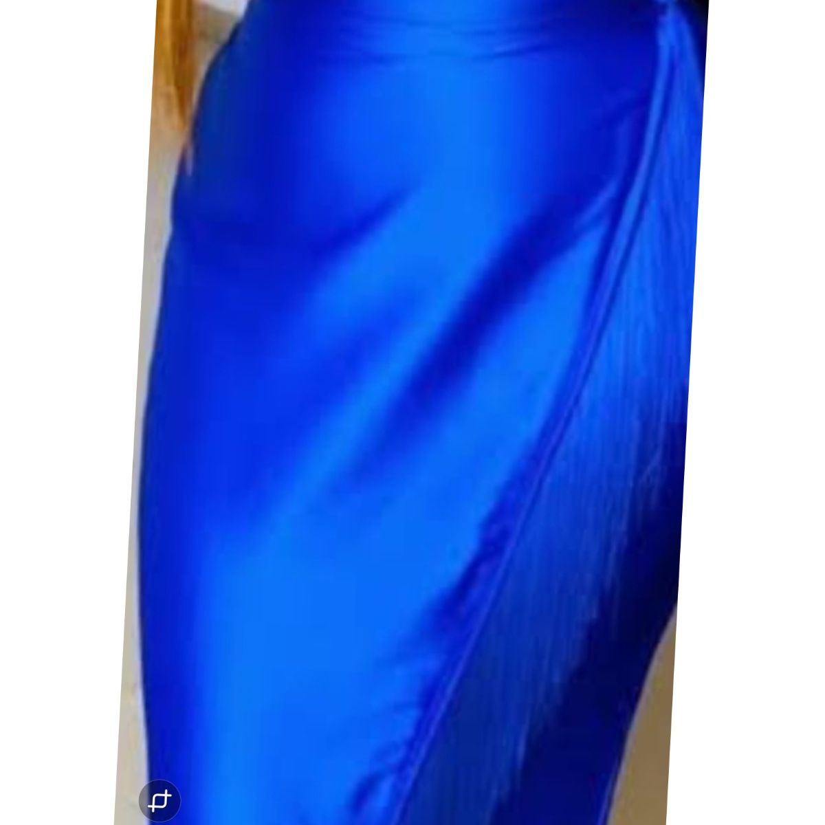 Robe femme soie bleu électrique élégante, manches longues et franges chic