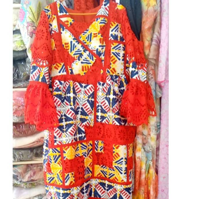 Robe brodée rouge femme bohème avec manches bouffantes