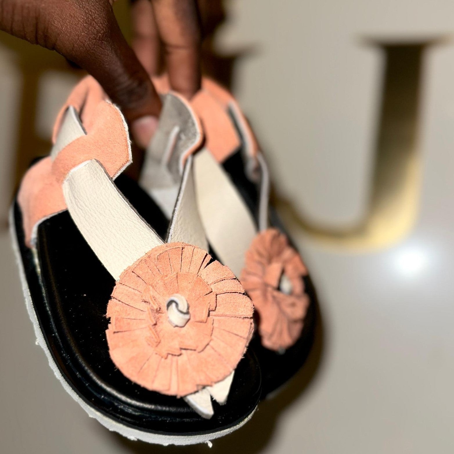 Sandales enfant cuir confort et robustesse artisanale