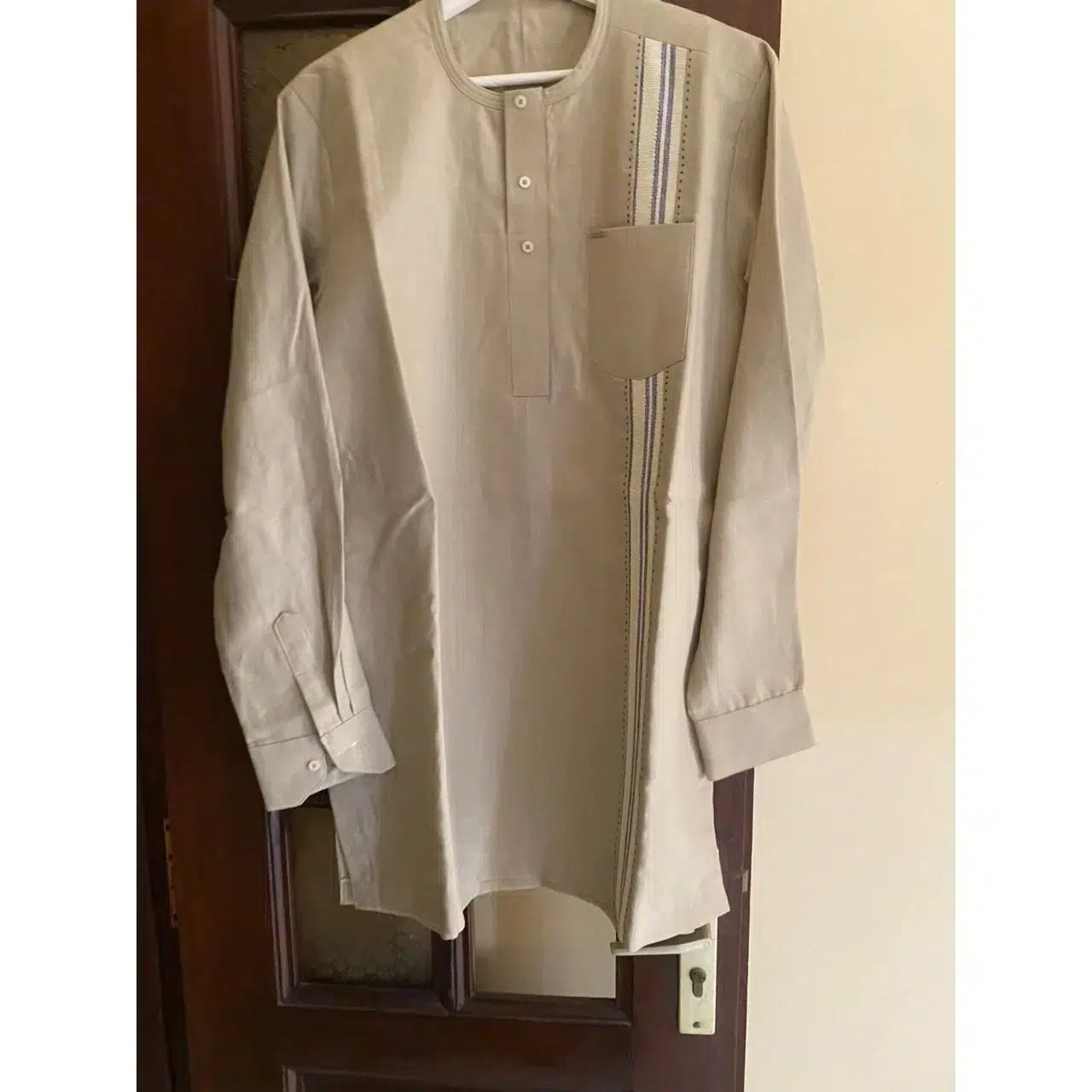 Tunique lin homme Beige – Élégante tunique artisanale brodée, col rond