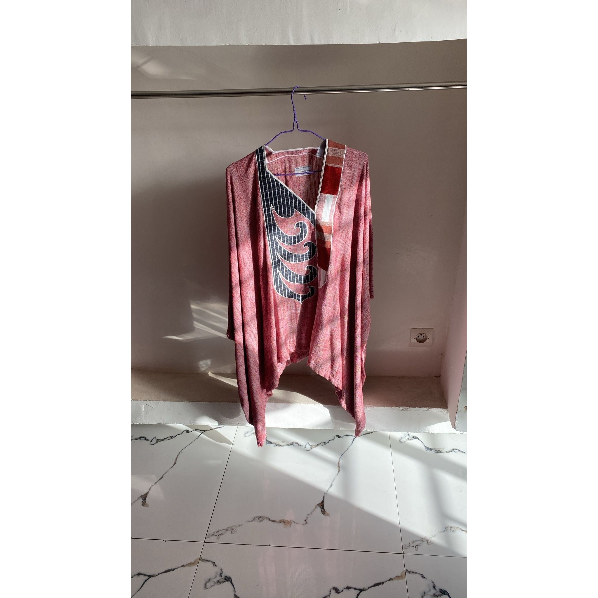 Cardigan femme lin bohème patchwork africain – Élégance artistique