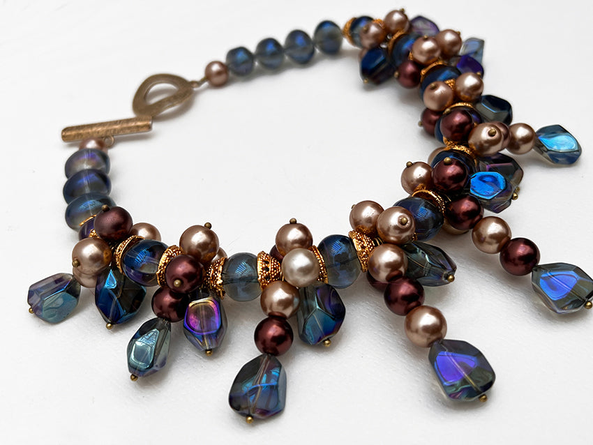 Collier artisanal femme chic - Brise de nuit - Perles dorées bleues et boucles d’oreilles