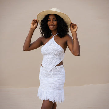 Ensemble de plage blanc en crochet top et jupe