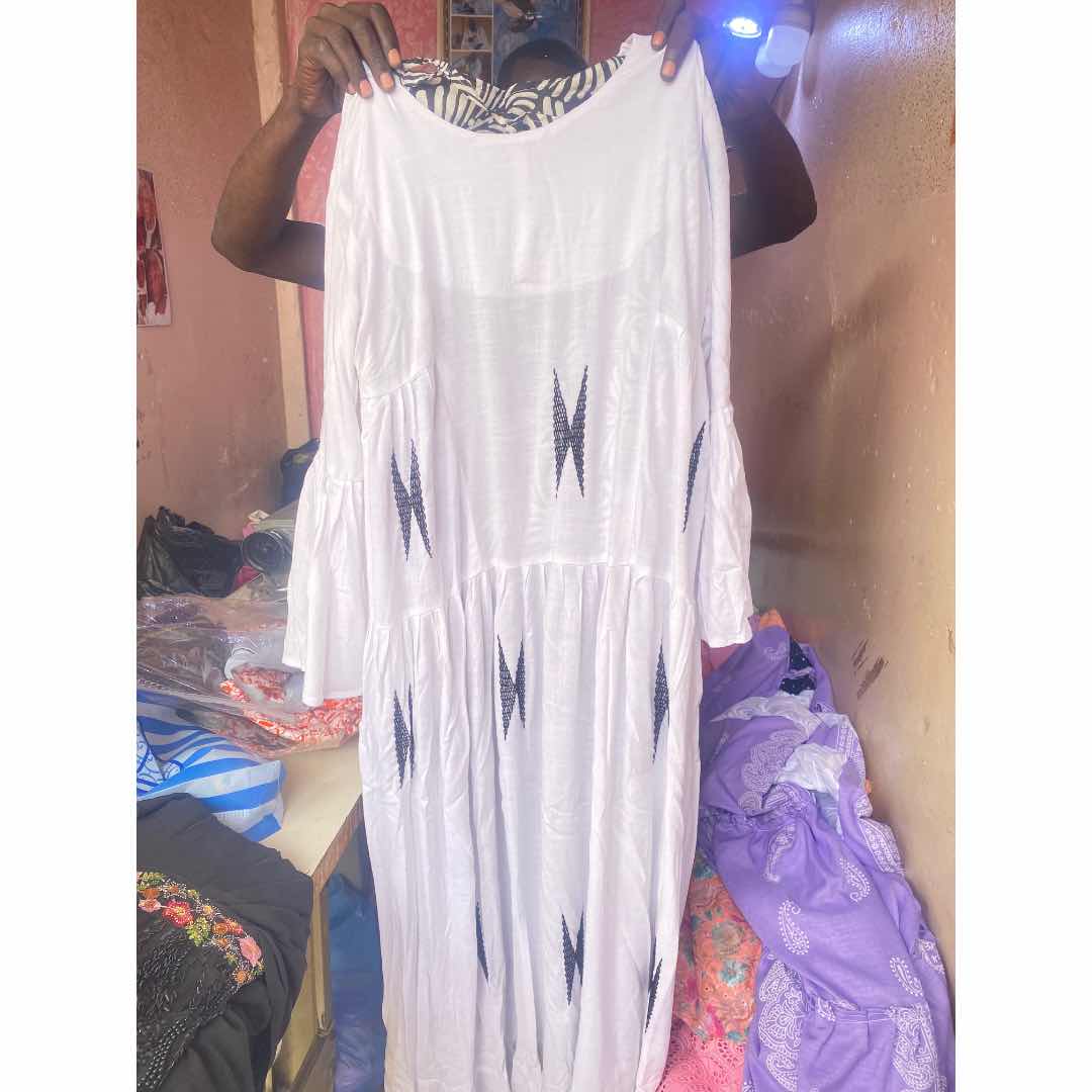 Robe de plage femme longue blanche et noire, ample, chic et confortable