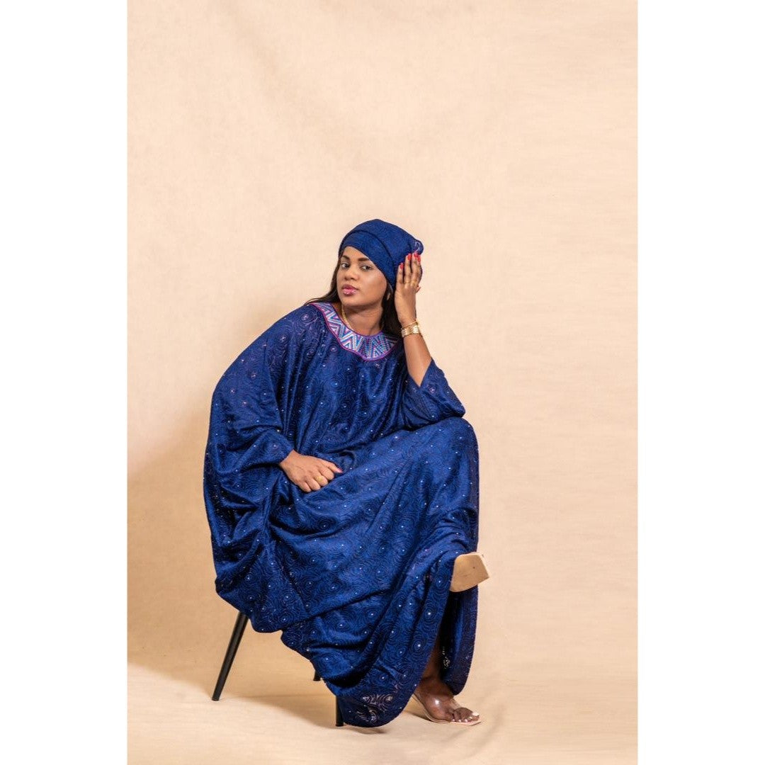Robe africaine bleu sombre avec bandeau style chic et élégant