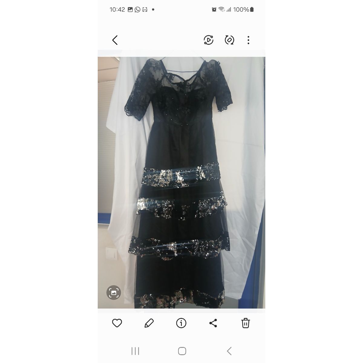 Robe soirée noire sequins longue tulle élégante, chic et brillante femme