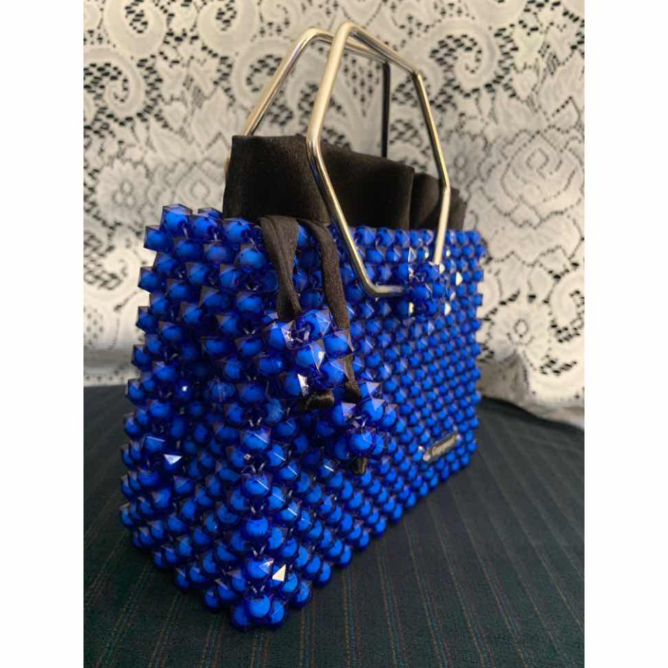 Sac à main en perle bleu