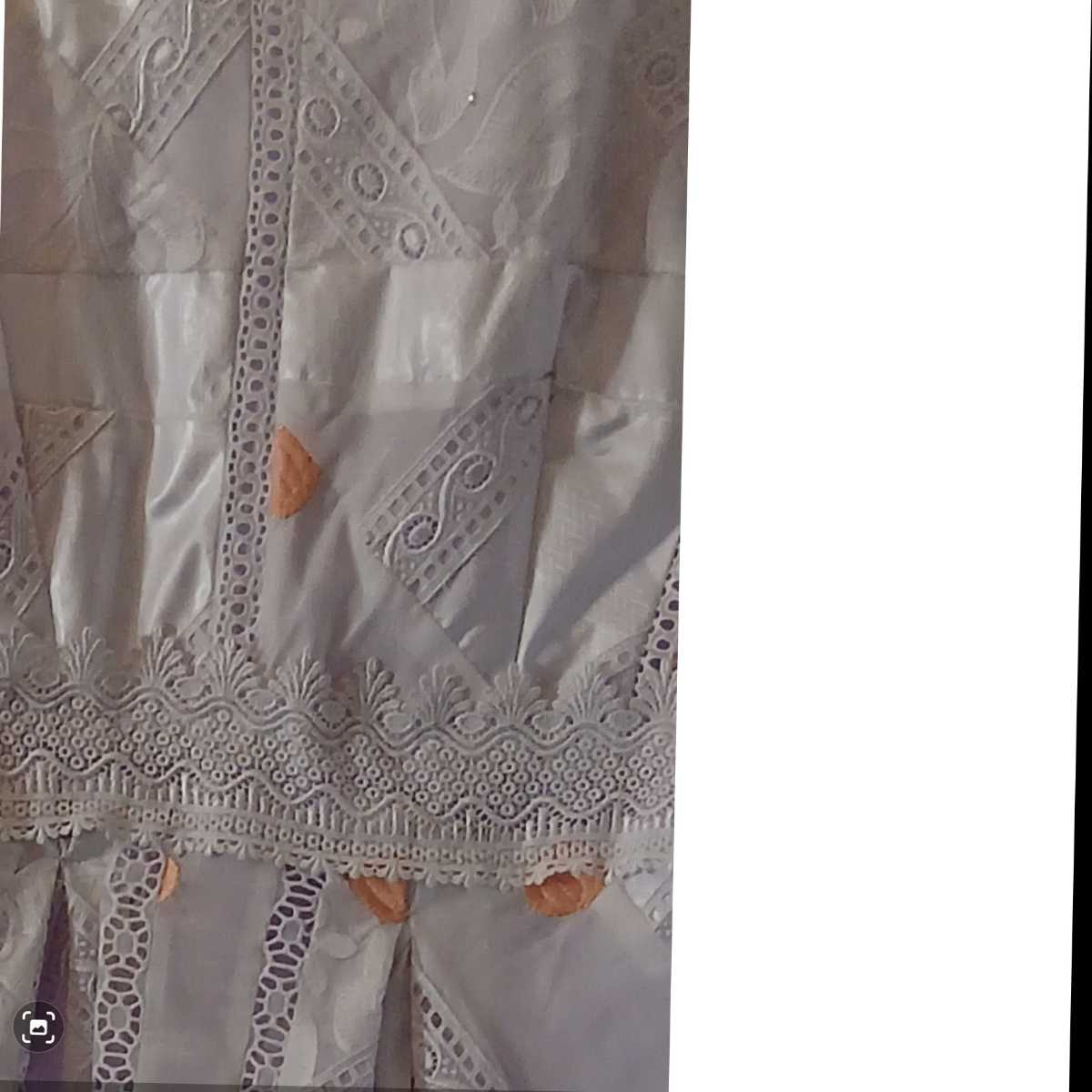 Robe brodée femme élégante blanc saumon , cérémonie et occasions spéciales