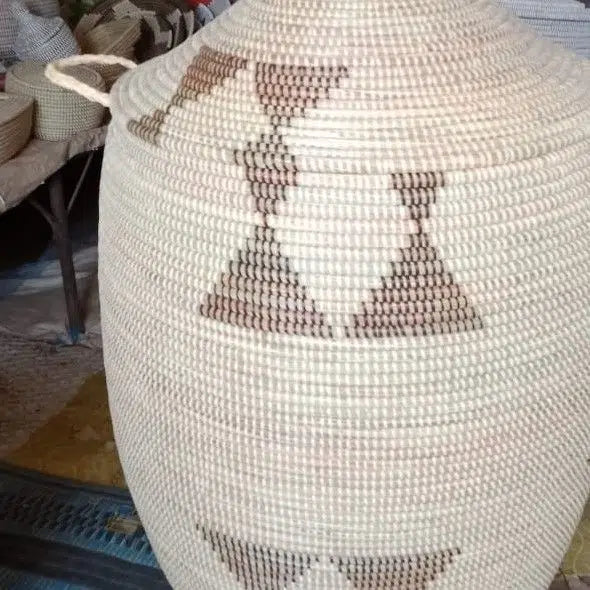 Panier à linge grande capacité africain tressé beige, robuste et décoratif