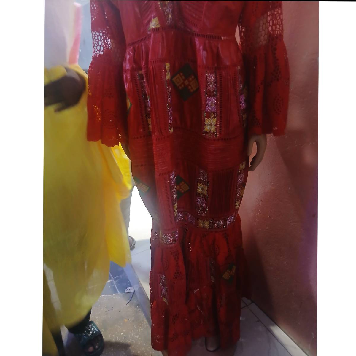 Robe geztner brodée rouge longue élégante, robe africaine femme cérémonie