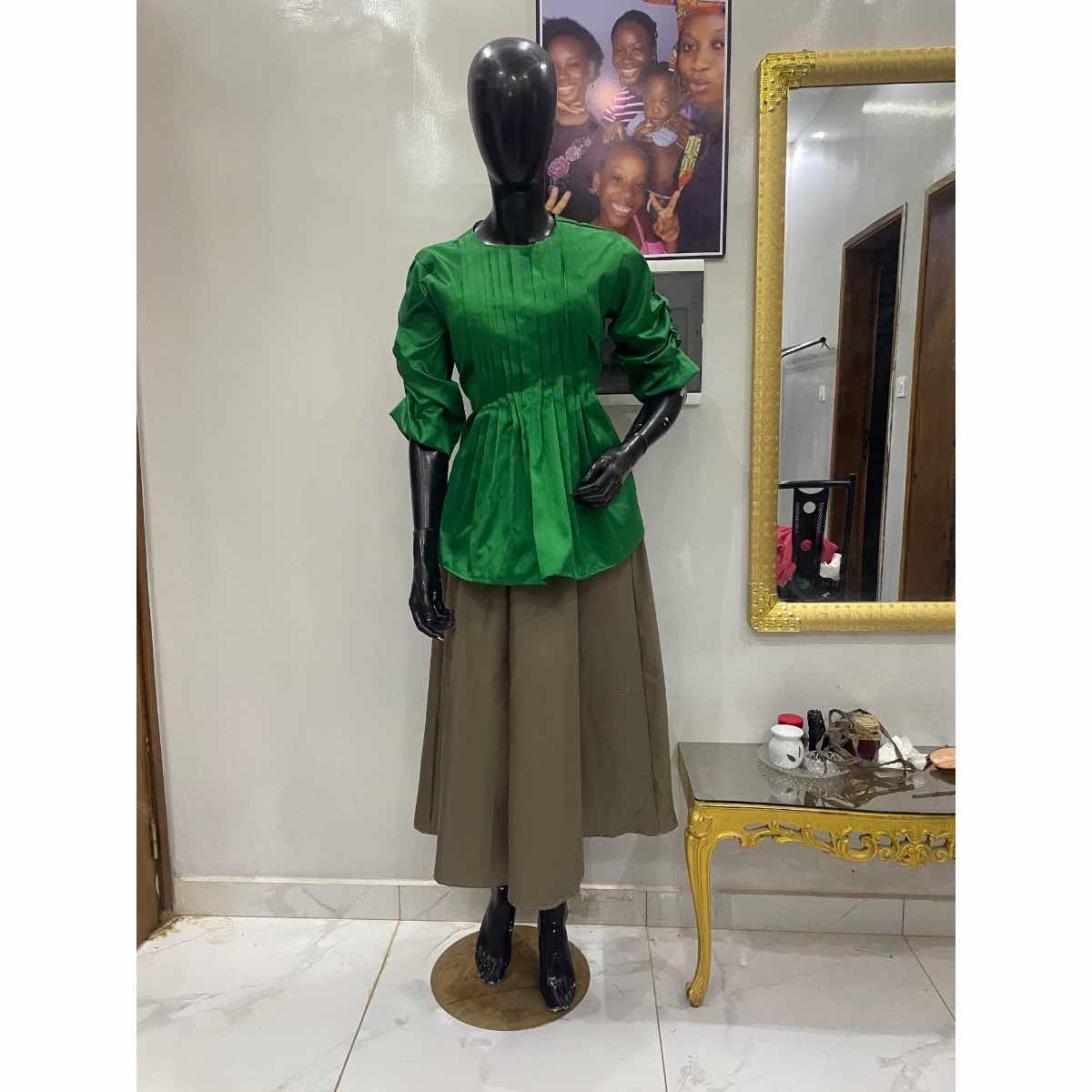 Jupe coton kaki femme 3/4 et haut chantoum vert