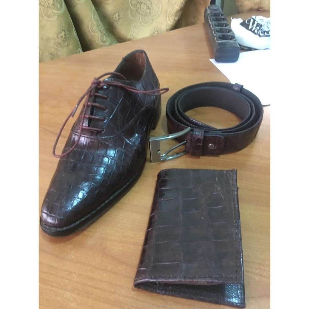 Chaussures en cuir homme élégantes et confortables – Noires, marron, bleu, rouge