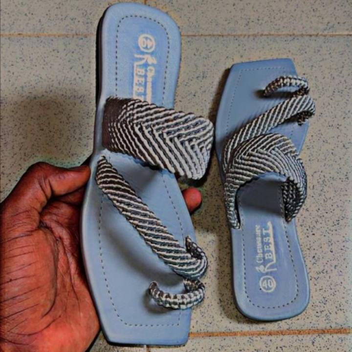 Chaussures artisanale africaine femme, sandales tressées bohème chic