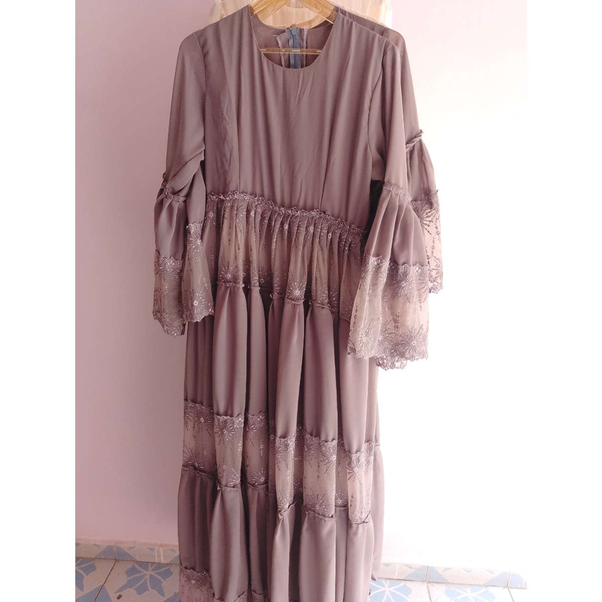 Robe évasée femme taupe dentelle bohème