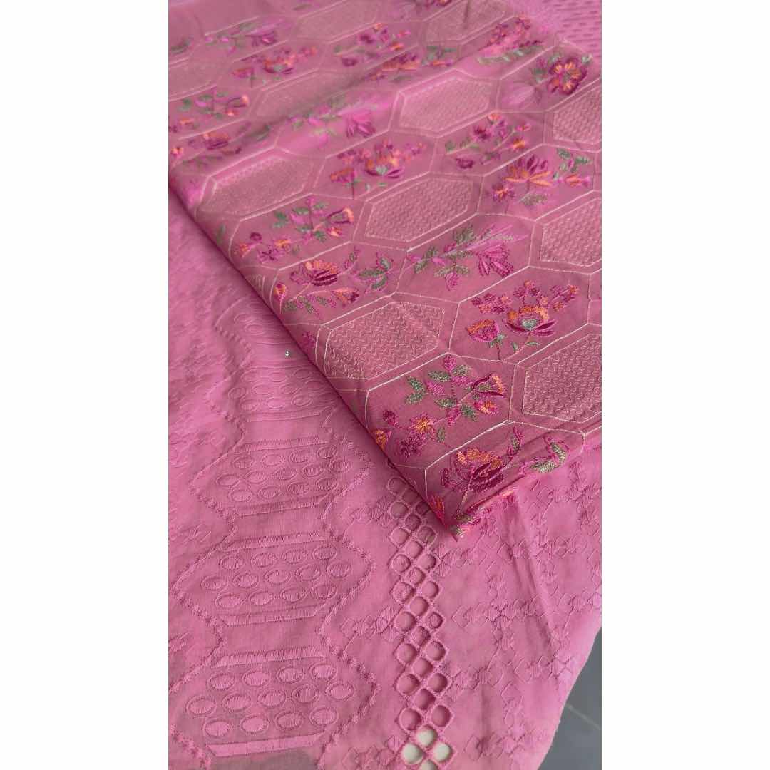 Tissu rubia coton chic rose brodé fleurs, idéal cérémonie et haute couture