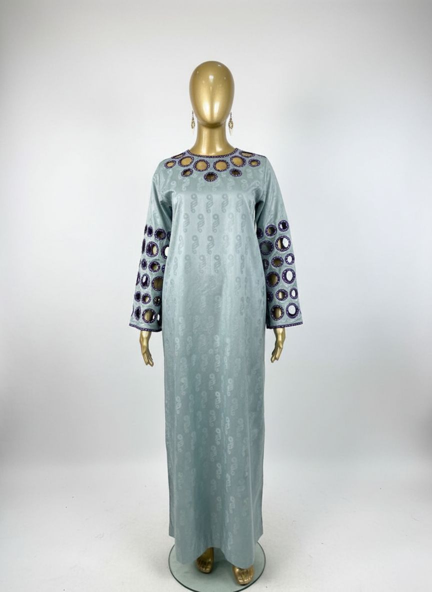 Robe boubou en violet argenté bazin satiné brodé