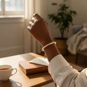 Bracelet perles de culture nacrées et acier doré