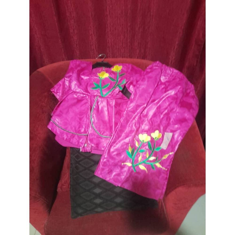 Ensemble bazin riche fille 3 ans rose fuchsia, haut et jupe cérémonie élégante