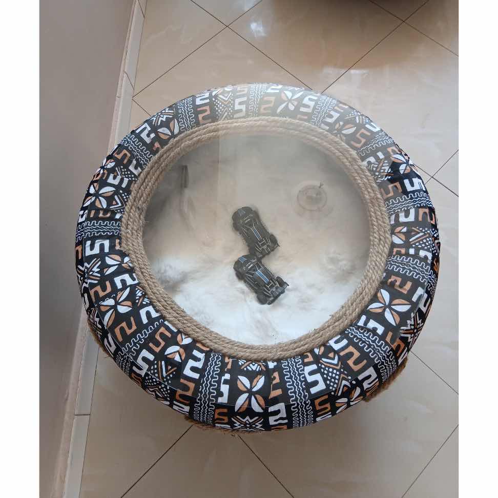 Table basse design multicolore ethnique et recyclée, meuble salon original