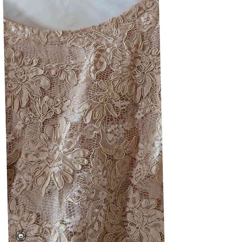 Ensemble jupe et haut dentelle beige chic