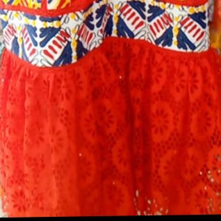 Robe brodée rouge femme bohème avec manches bouffantes