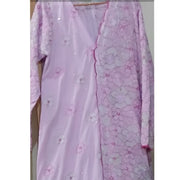 Robe brodée rose clair élégante, dentelle chic femme, soirée ou cérémonie