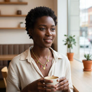 Collier charms femme acier inoxydable or, pendentif corne rouge élégant