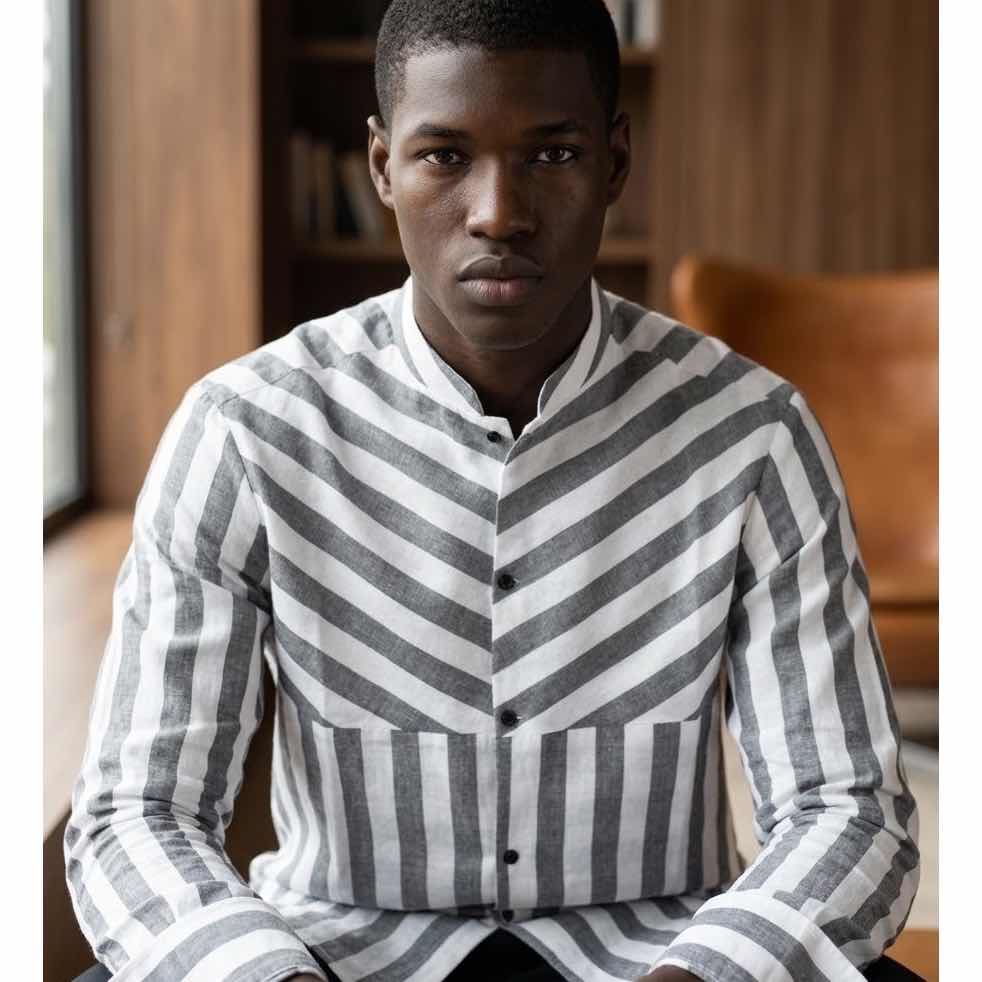 Chemise homme élégante rayée gris et blanc col mao coupe ajustée chic