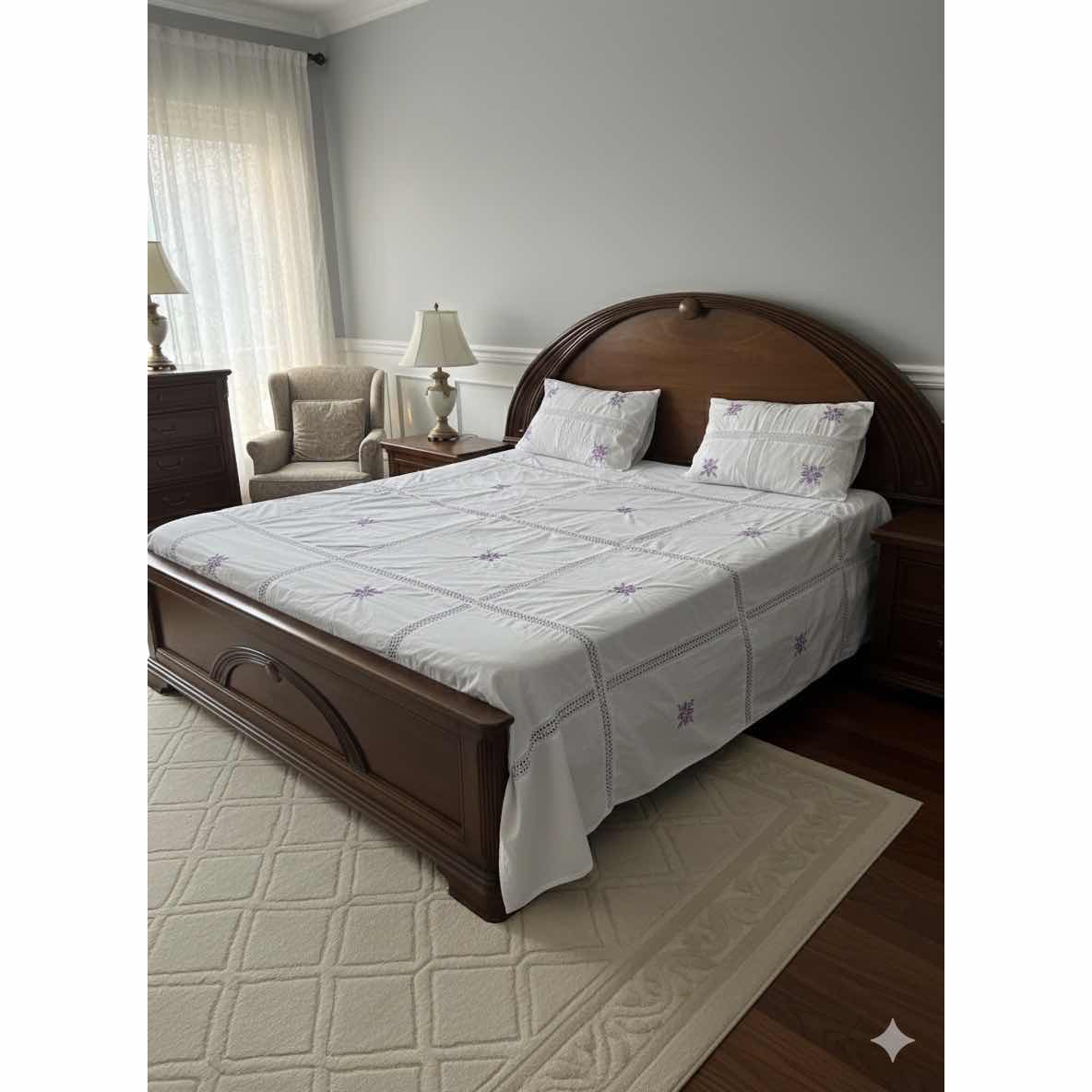 Drap de lit blanc en coton haut de gamme, élégant et raffiné