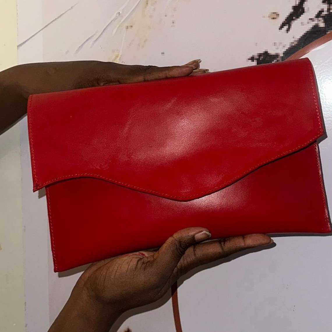 Pochette rouge femme en cuir | Pochette enveloppe élégante soirée chic