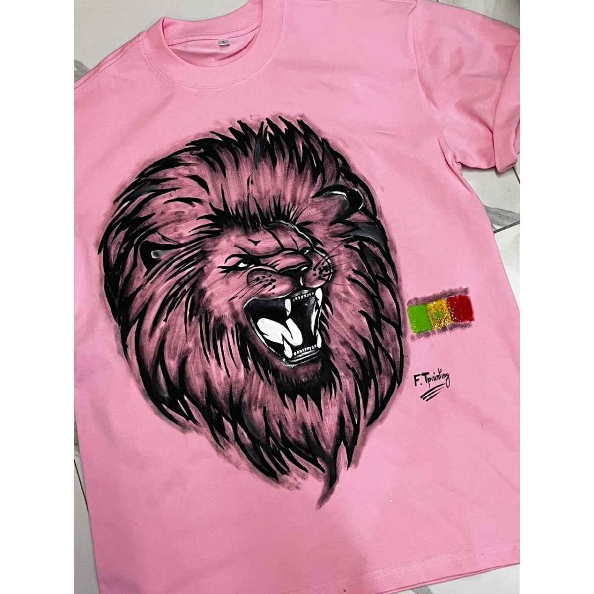 T-shirt peint à la main lion rugissant, original et unique, cadeau artistique