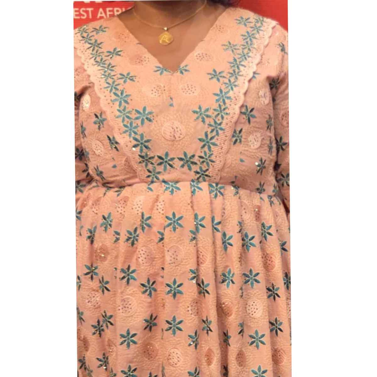 Robe femme brodée longue élégante, dentelle bohème chic, multicolore