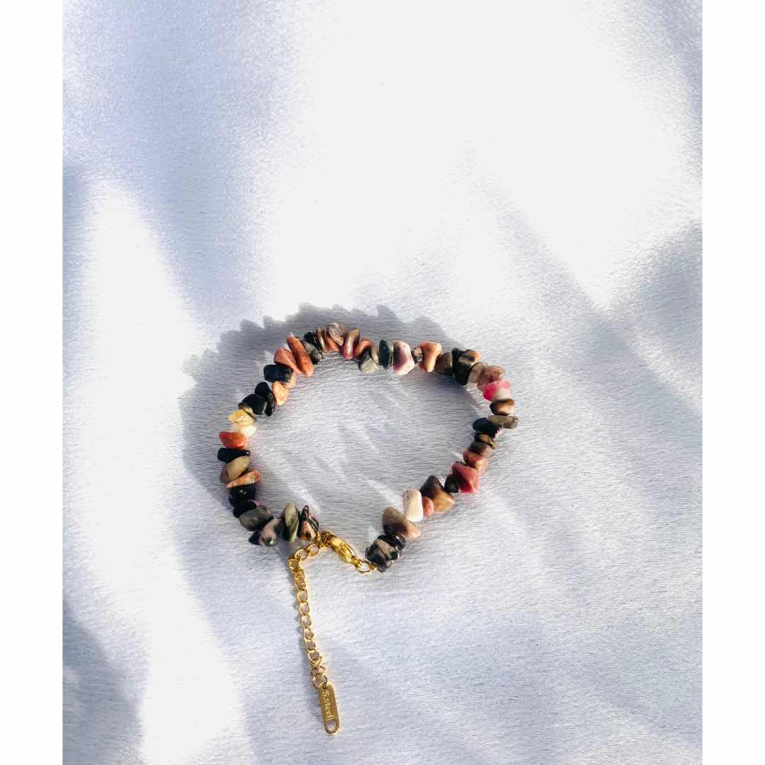 Bracelet en pierre de rhodonite brute, bijou artisanal ajustable chic