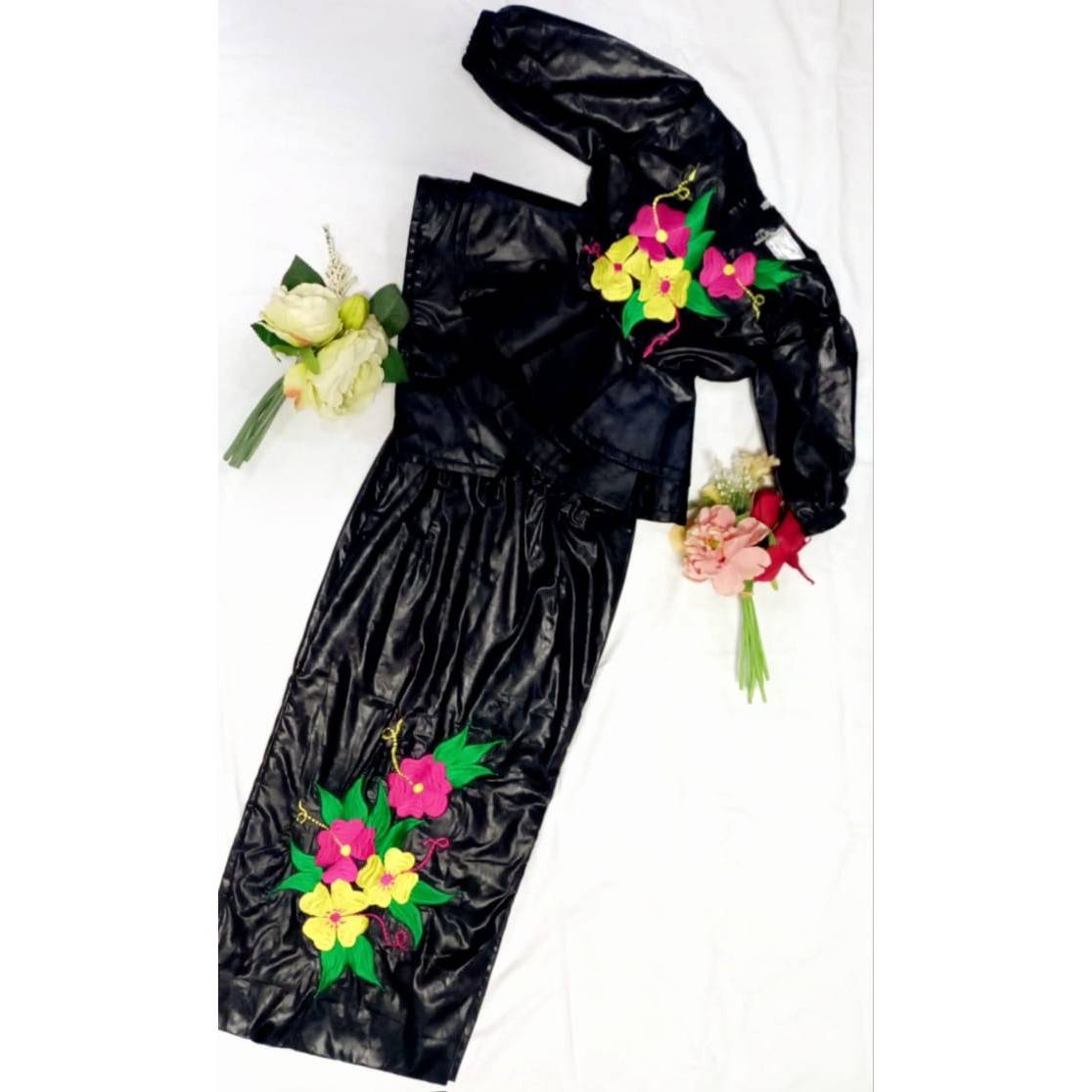 Ensemble cérémonie fille 8 ans noir jupe et haut floral élégant chic