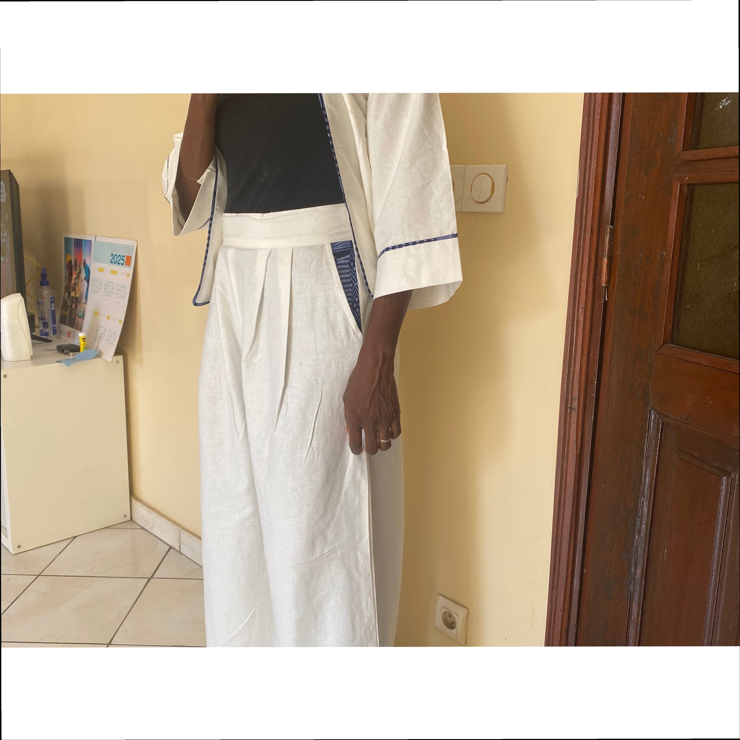 pantalon femme en lin blanc bleu