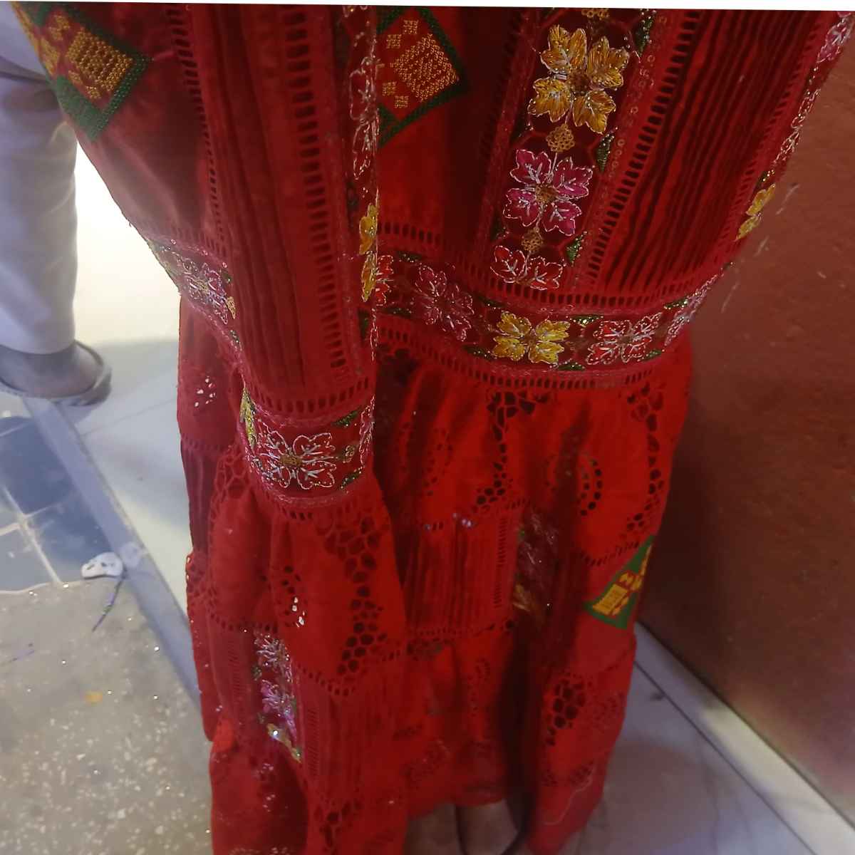 Robe geztner brodée rouge longue élégante, robe africaine femme cérémonie