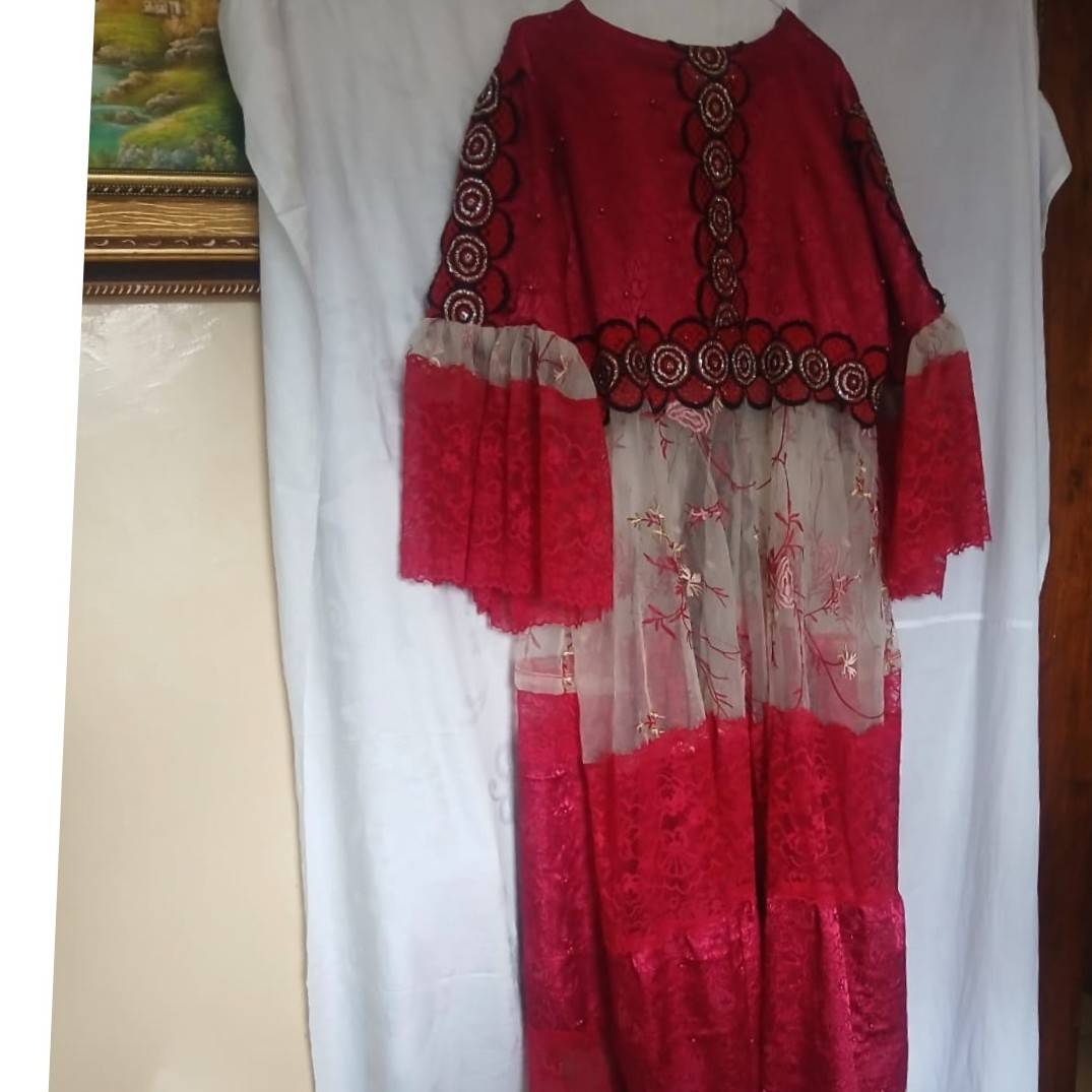Robe Longue Rouge en Dentelle Brodée pour Femme