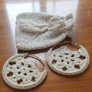 Boucles d'oreilles bohème chic crochet beige fait main et mini bourse assortie