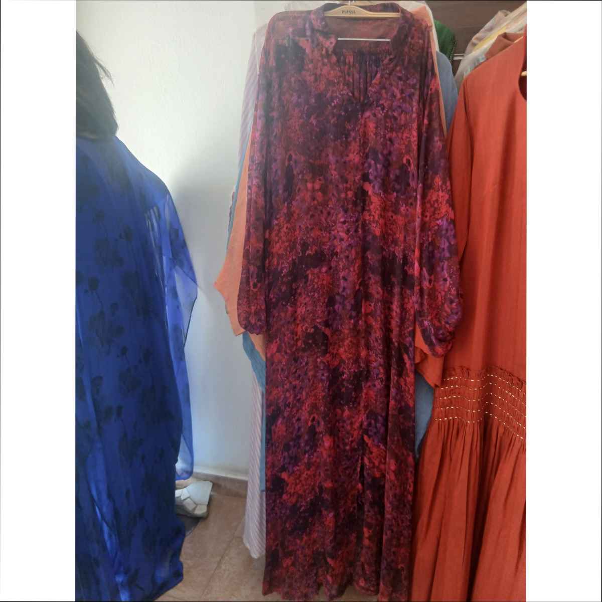 Robe longue femme colorée en soie rouge orange mauve, chic et élégante