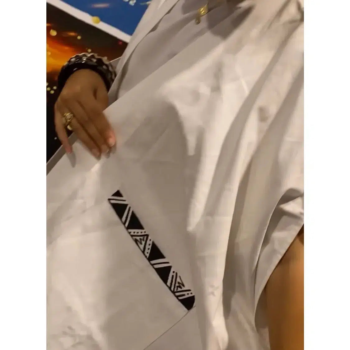 Kimono ample blanc pour femme peint à la main design africain