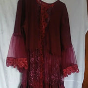 Robe femme en lycra et dentelle avec garnitures