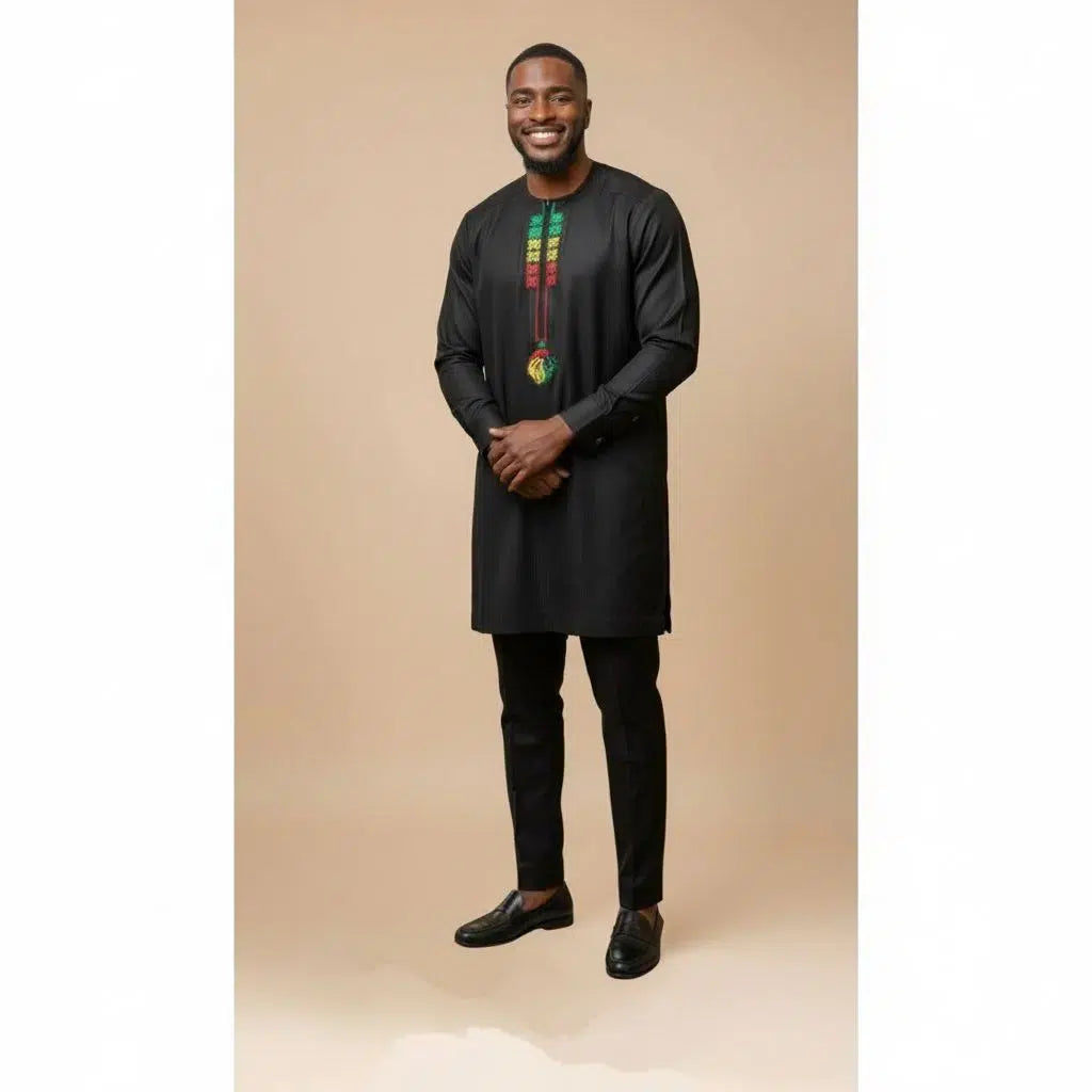 Ensemble traditionnel homme africain noir brodé