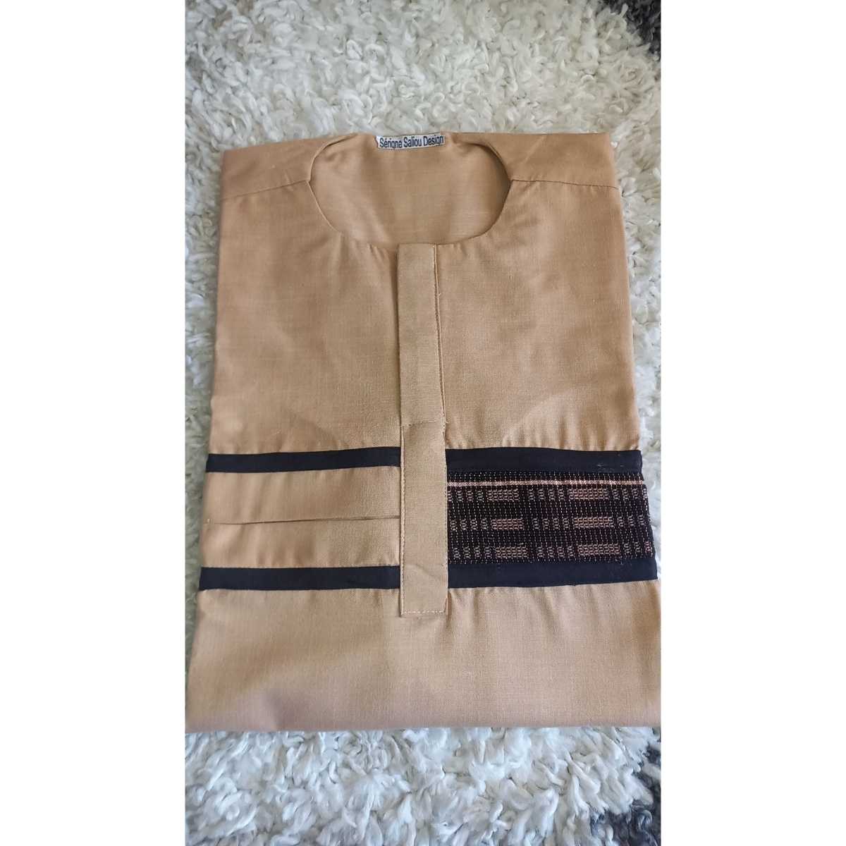 Ensemble homme beige élégant en coton, tunique traditionnelle chic