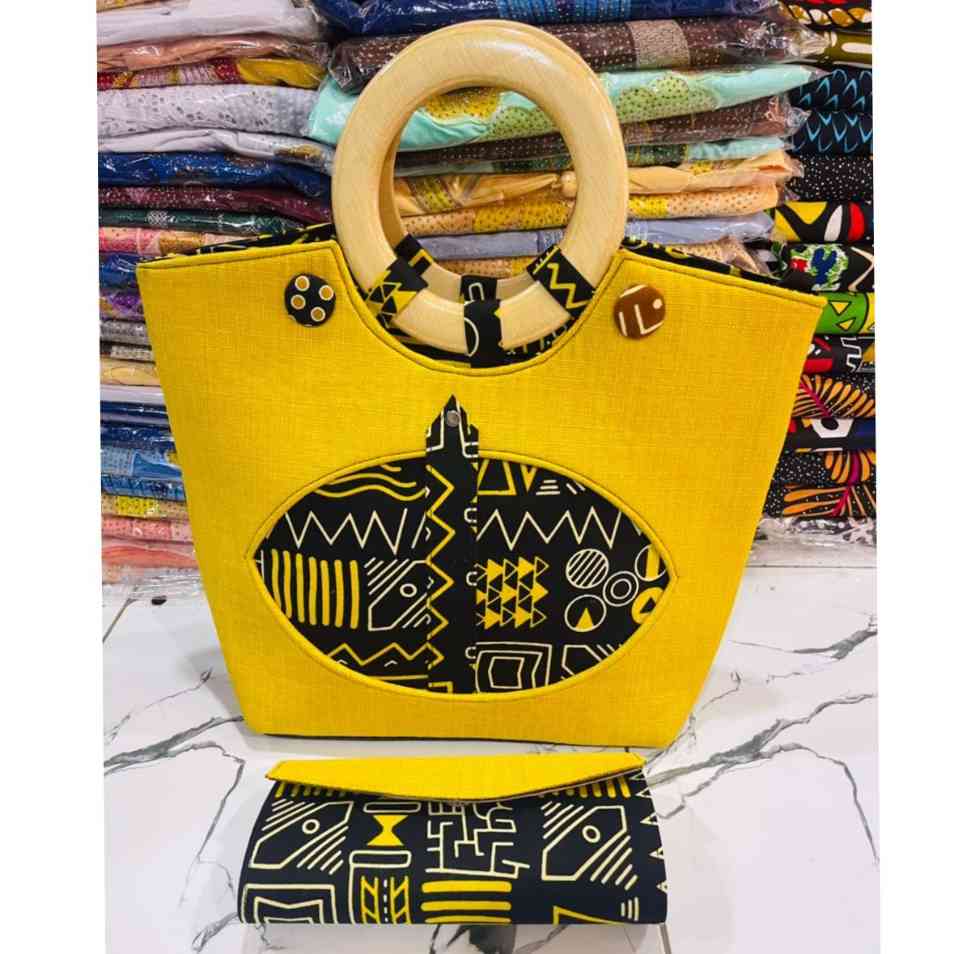 Sac à main cuir noir motif ethnique poignée bois, chic et grande capacité