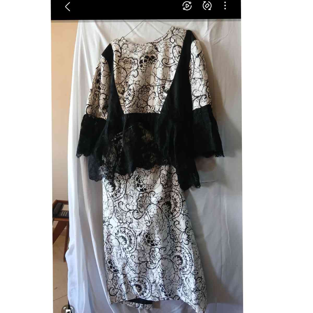 Ensemble jupe et haut en dentelle soie noir et blanc