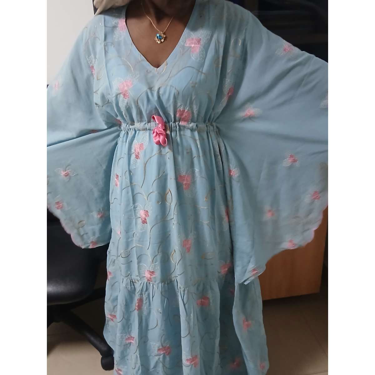 Robe femme coton brodé longue bohème chic, élégante et colorée