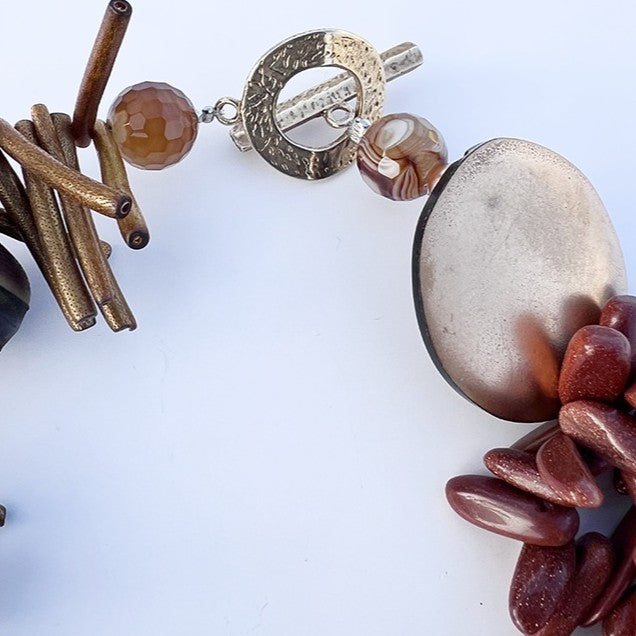 RAFET - Parure Collier et Boucles en Graines Naturelles Dorées
